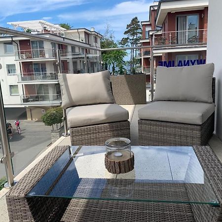 Apartament Nadmorski Z Basenem Klifowa Rewal Extérieur photo
